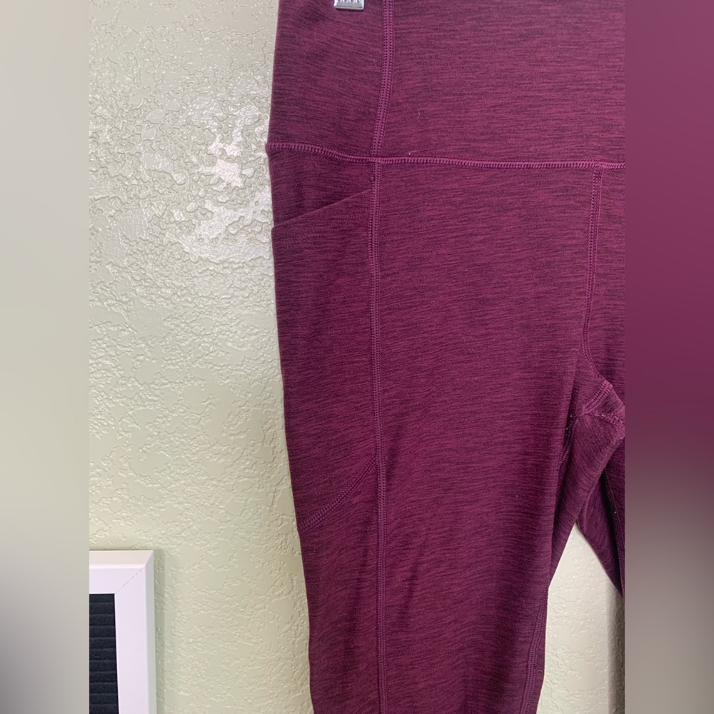 Victoria Secret 7/8 Plum Purple Leggings Size Medium With Size Pockets - Picture 3 of 12